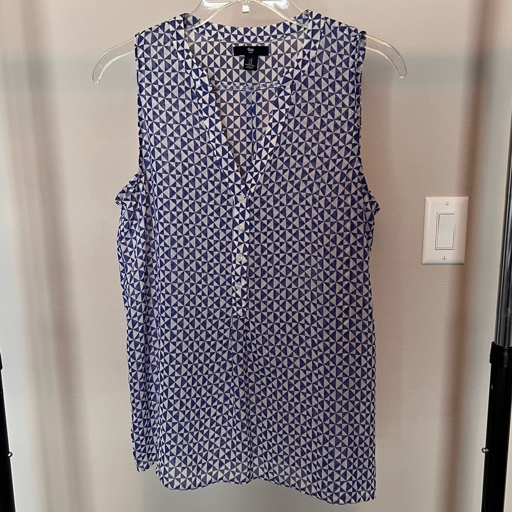 ☀️GAP Geometric Sleeveless Top
